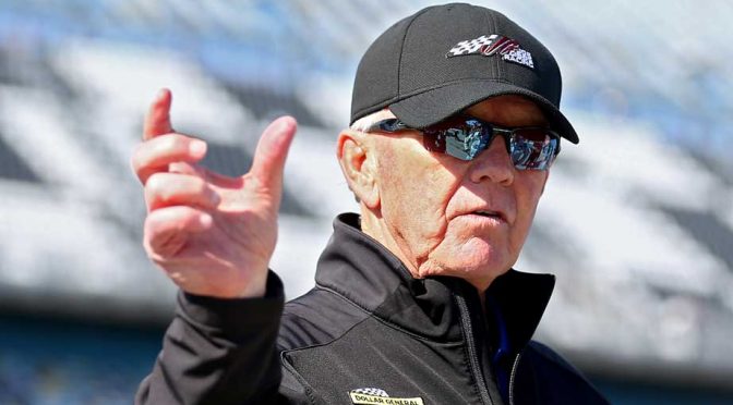 Gibbs updates Kyle Busch's injury status
