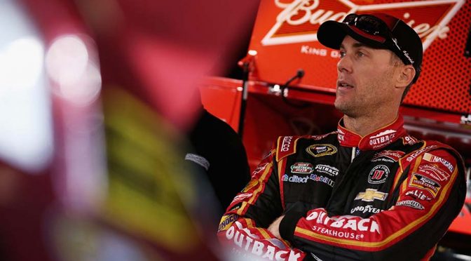 Johnson, Harvick top Saturday practices
