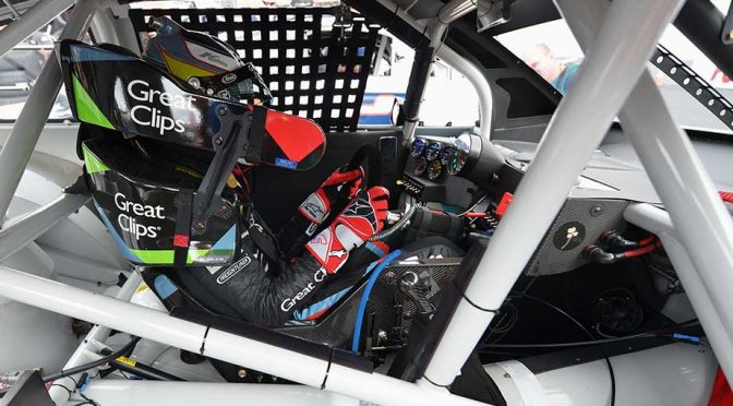 Kahne tops chart in first practice at Bristol