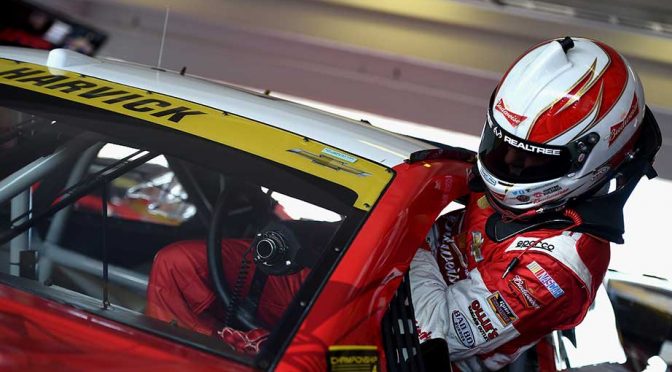 Harvick, Johnson set pace in final 2014 practices