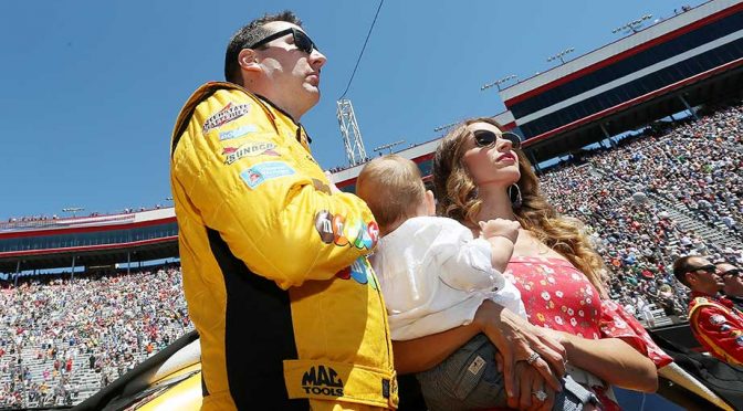 Multiple tire issues send Busch into wall, out of Bristol race