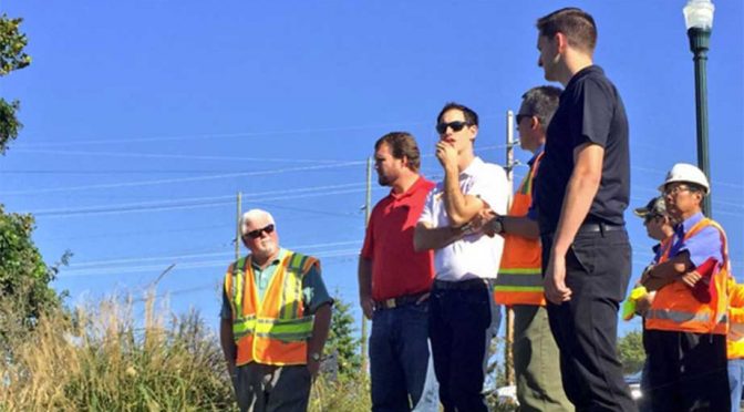Joey Logano assists in flooding relief efforts