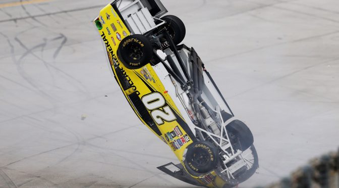 Kenseth, Patrick collide; JGR driver has words for Logano