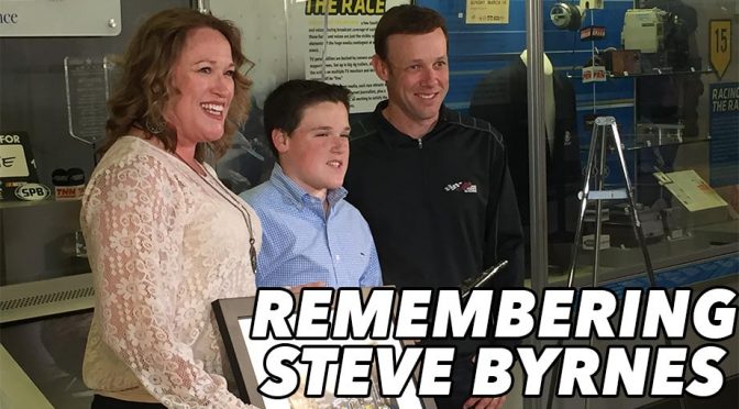 Matt Kenseth honors late Steve Byrnes' family