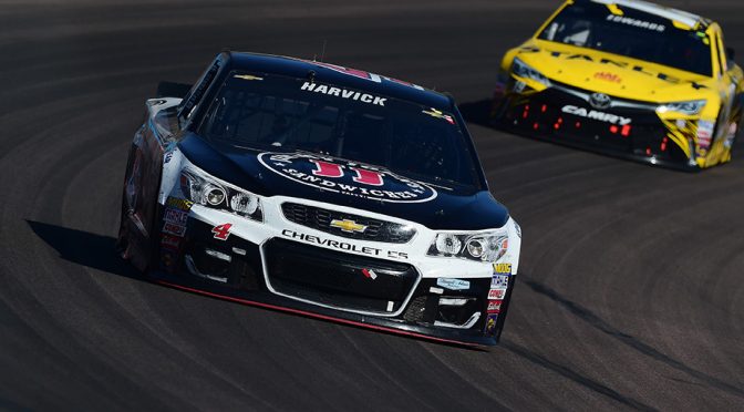 Featured image for Harvick edges Edwards for thrilling Phoenix victory