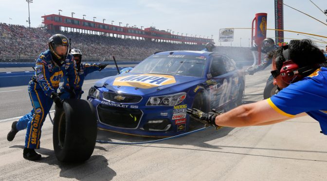 Featured Image for Tweak made to No. 24 pit crew positions