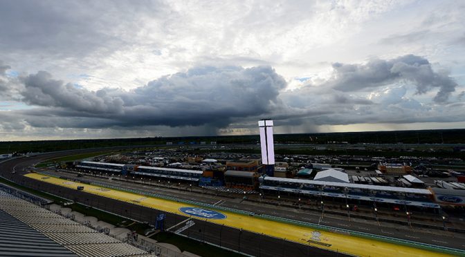 Rain delays Sprint Cup Series race at Miami