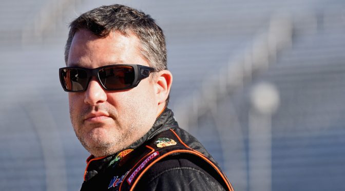 Featured Image for 'Smoke' calls Daytona pre-race show from bed