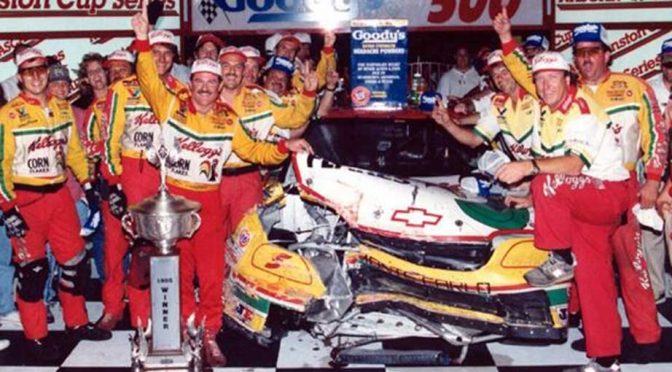 Rewatch 1995 Bristol Night Race: Labonte wrecks across line for victory