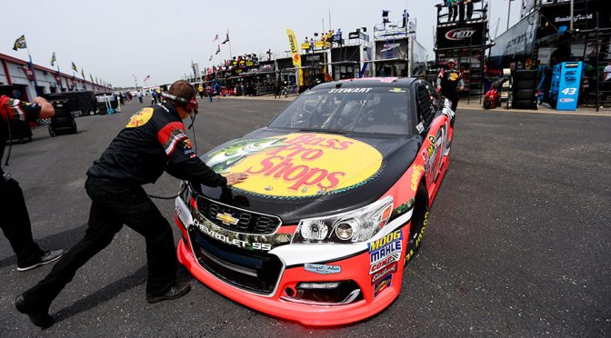 Featured Image for Stewart preps for relief driver switch at Talladega