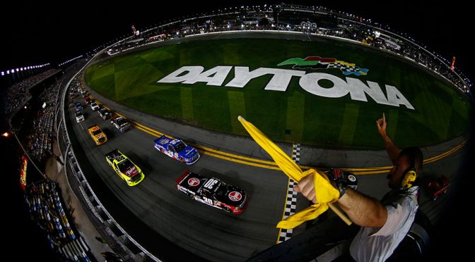 Featured image for NASCAR introduces Caution Clock in NCWTS