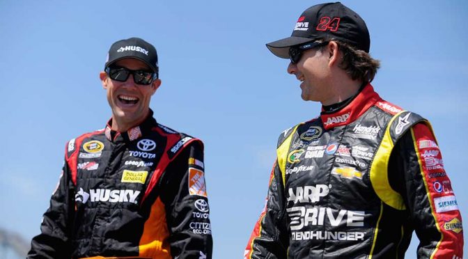 Gordon, Kenseth only drivers to win consecutive races at Kansas