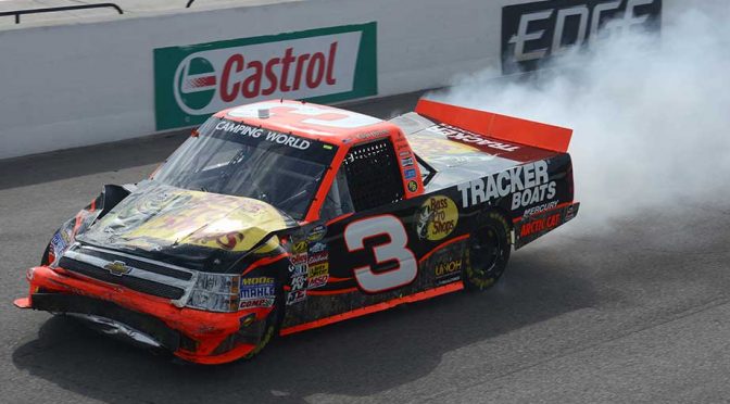 Elliott tries to reconcile; Dillon ignores