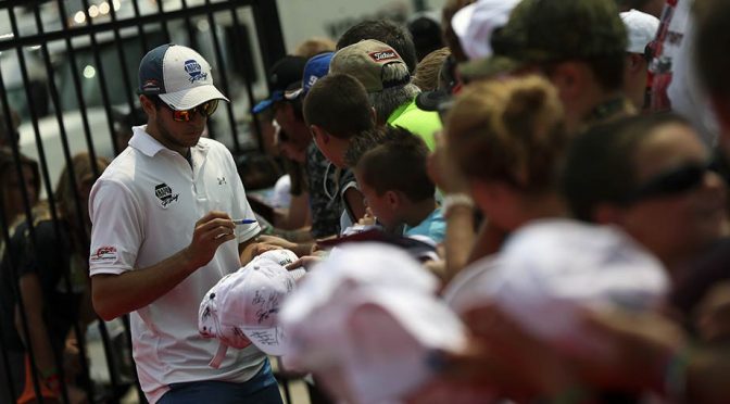 Live chat: Chicagoland races