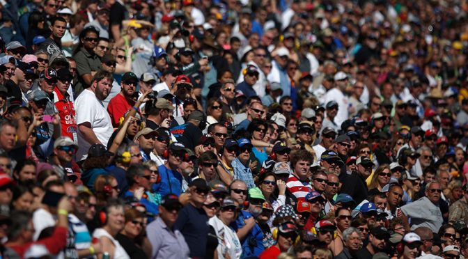 Live chat: Las Vegas Kobalt 400