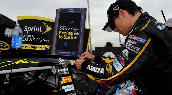 Gordon's third win puts him back atop Chase Standings