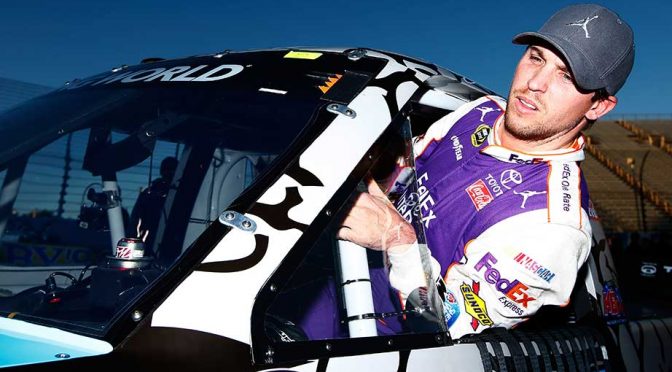 Hamlin goes for three straight at Martinsville