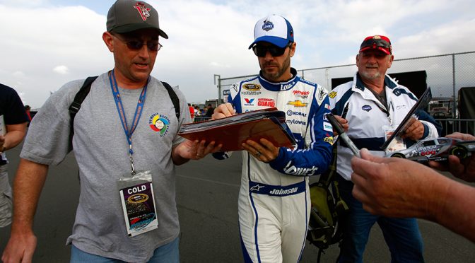 Follow Fontana action with live social updates

&nbsp;
