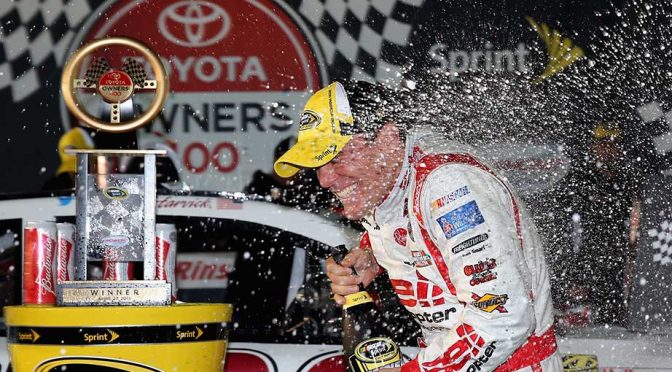 Featured Image for Harvick wins Richmond on dramatic restart