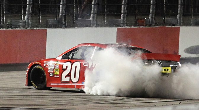 Featured image for Kenseth wins Southern 500 at Darlington