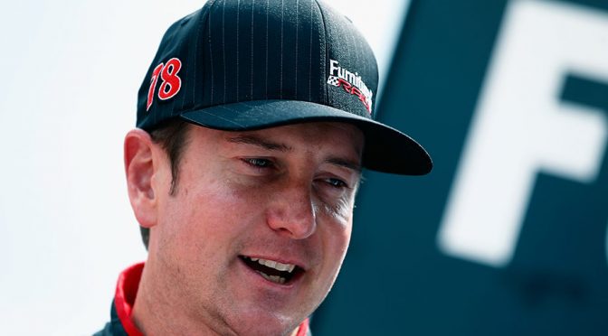 Dramatic restart pulls Kurt Busch closer to Chase