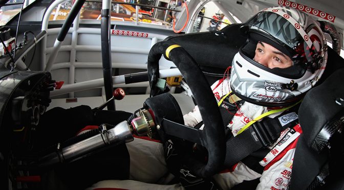Larson used dirt-track experience to lead