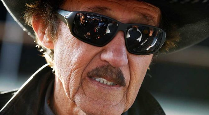 Petty makes emotional return at Richmond