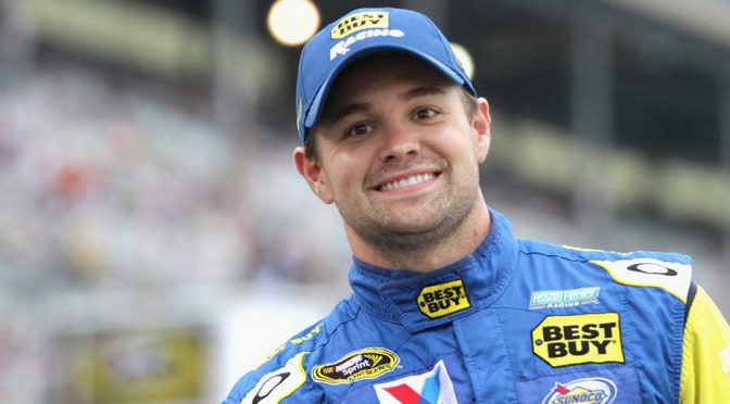 Featured image for Stenhouse Jr. leads first Chicagoland practice