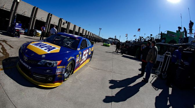 Featured Image for Truex Jr. leads opening Sprint Cup practice