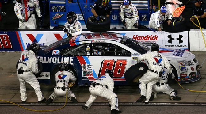 Featured image for Hendrick Motorsports, Valvoline extend partnership through 2022
