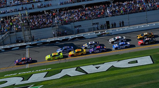 Kurt Busch, Ryan Blaney win stages as wrecks take out several contenders
