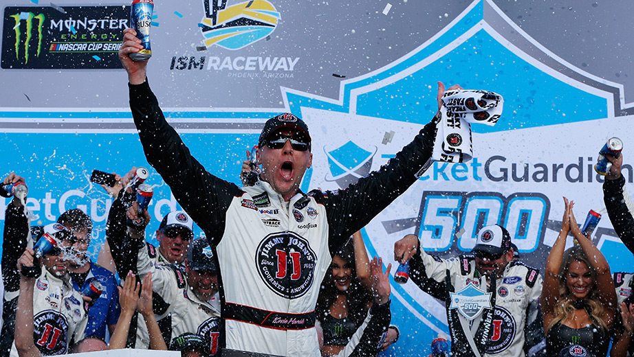 Kevin Harvick wins at Phoenix.
