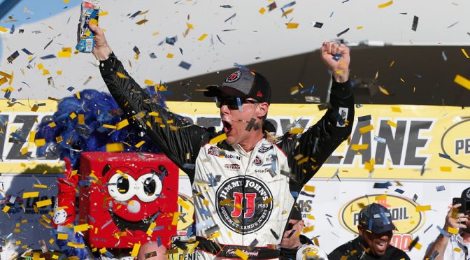 Harvick wins Las Vegas race in dominating fashion