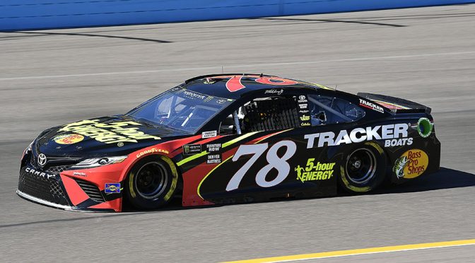 Martin Truex Jr. earns first pole of the season in Phoenix