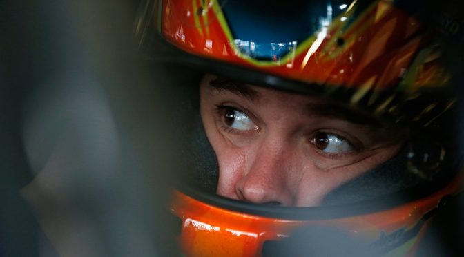 Stenhouse fights adversity for best finish of the season
