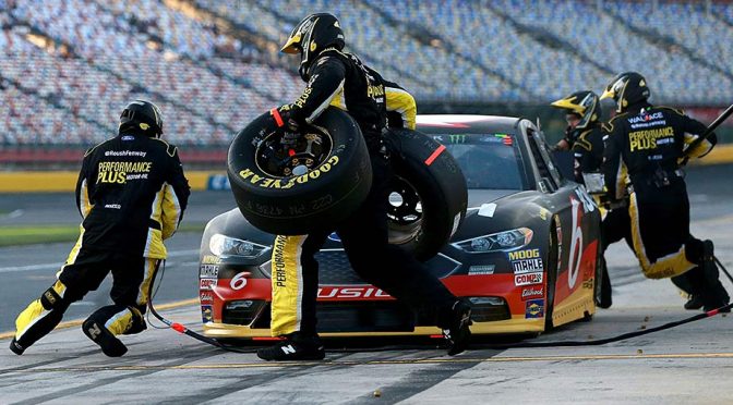 Unorthodox pit stops give Roush Fenway an All-Star starting edge