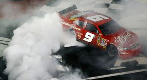 Kasey Kahne performs a burnout after winning the 2008 NASCAR All-Star Race.