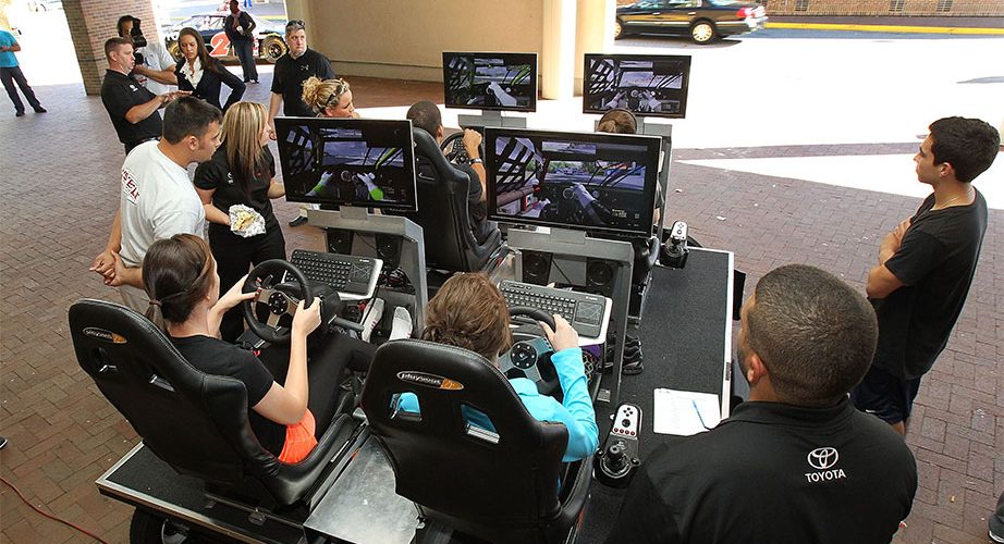 kids-irace-nascar-hall-of-fame-922x500.j