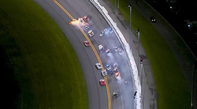 Late wreck brings out red flag in Xfinity race at Daytona