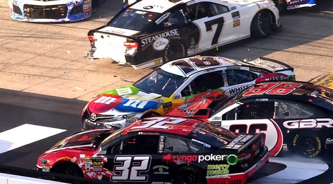 Kyle Busch, others involved in 15-car wreck on Lap 2 at Bristol