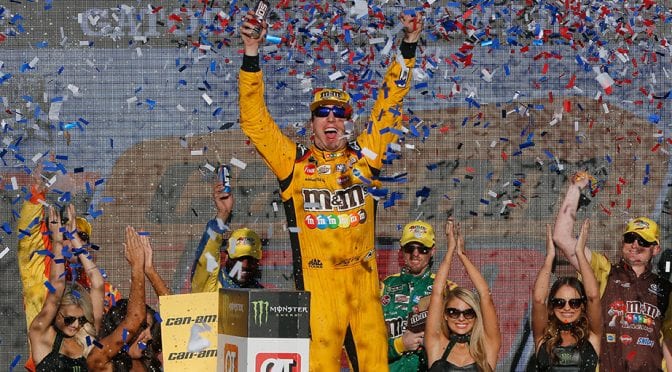 Kyle Busch pulls away late to win at Phoenix as Championship 4 is set
