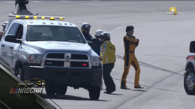 2018 Nov26 Steveluvender Gifs 10 Erik Jones Angry Throw