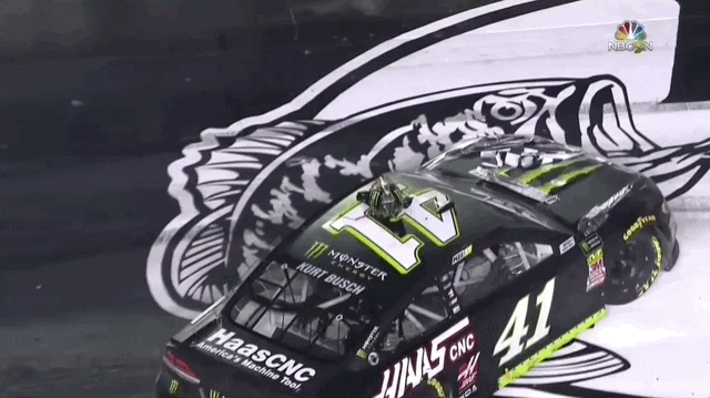 2018 Nov26 Steveluvender Gifs 20 Kurt Busch Helmet