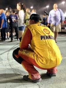 No. 22 front tire changer Thomas Hatcher