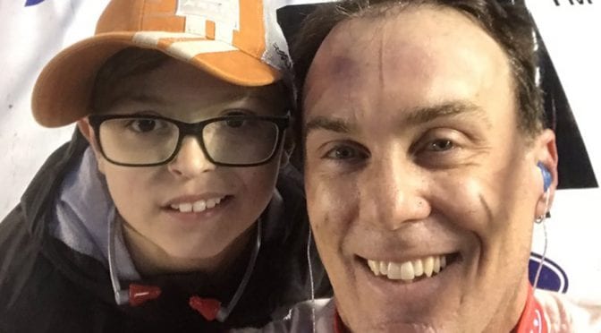 Kevin Harvick’s selfie with young fan is a winner