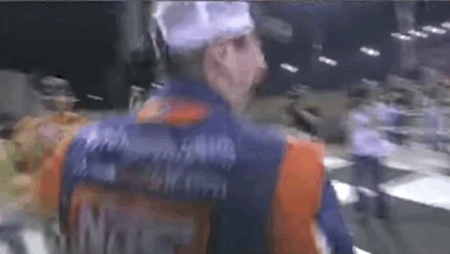 2019 Jan22 Steveluvender Kyle Busch Gifs 12 Guitar