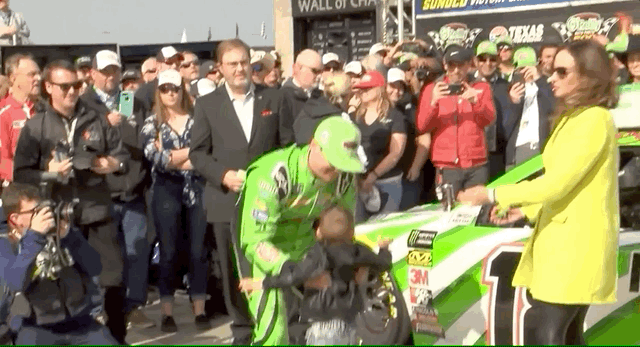 2019 Jan22 Steveluvender Kyle Busch Gifs 16 Brexton