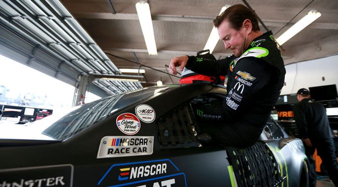 Kyle Busch, Kurt Busch make milestone starts at Atlanta