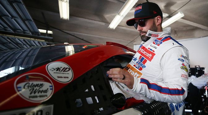 Featured image for Paul Menard aiming to honor late Glen Wood with Martinsville win