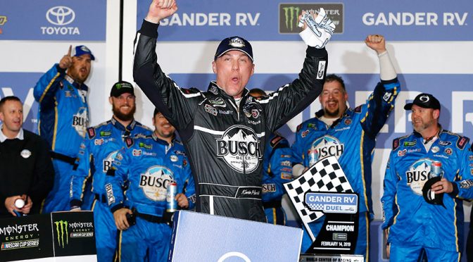 Joey Logano, Kevin Harvick take victory in Gander RV Duel at Daytona